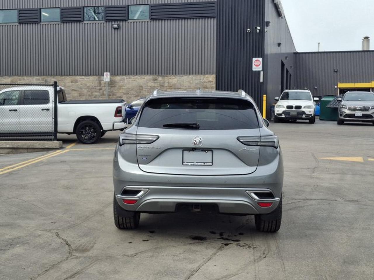 2023 Buick Envision Avenir AWD | Leather | Panoramic Sunroof | Heated Seats + Steering | Cooled Seats | and More ! Photo