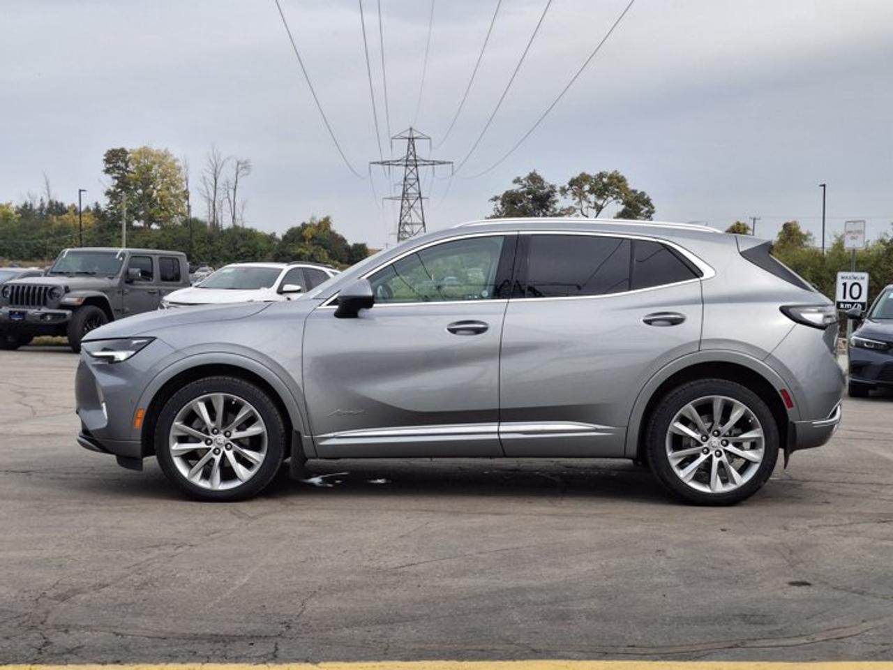 2023 Buick Envision Avenir AWD | Leather | Panoramic Sunroof | Heated Seats + Steering | Cooled Seats | and More ! Photo