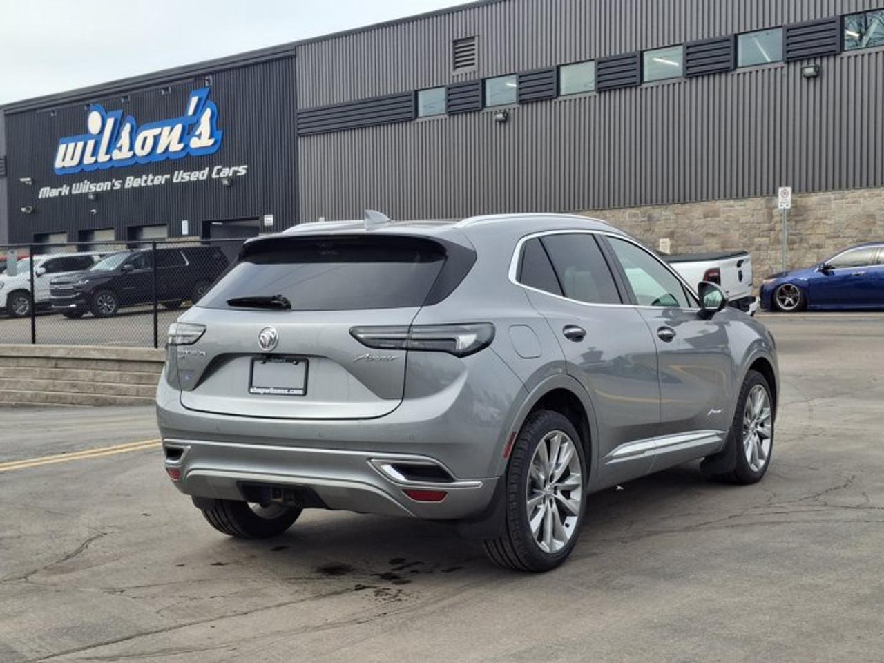 2023 Buick Envision Avenir AWD | Leather | Panoramic Sunroof | Heated Seats + Steering | Cooled Seats | and More ! Photo