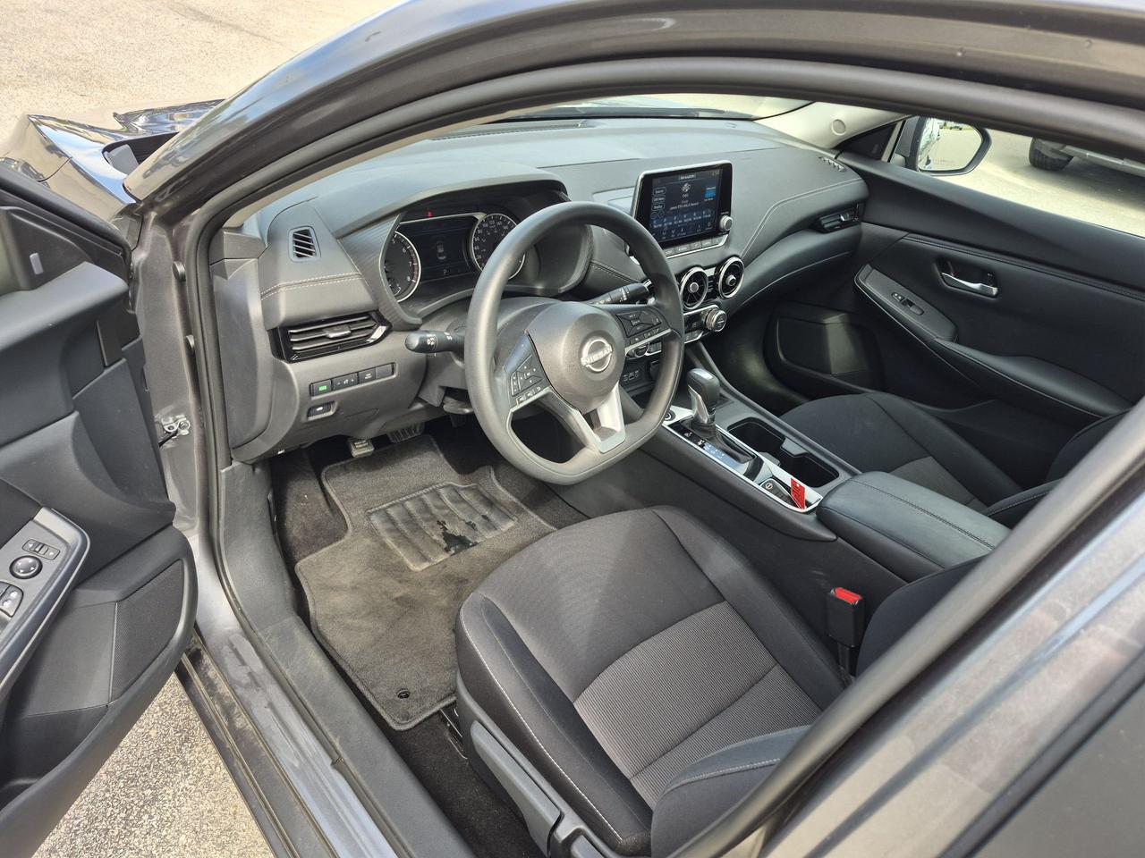 2024 Nissan Sentra SV Photo