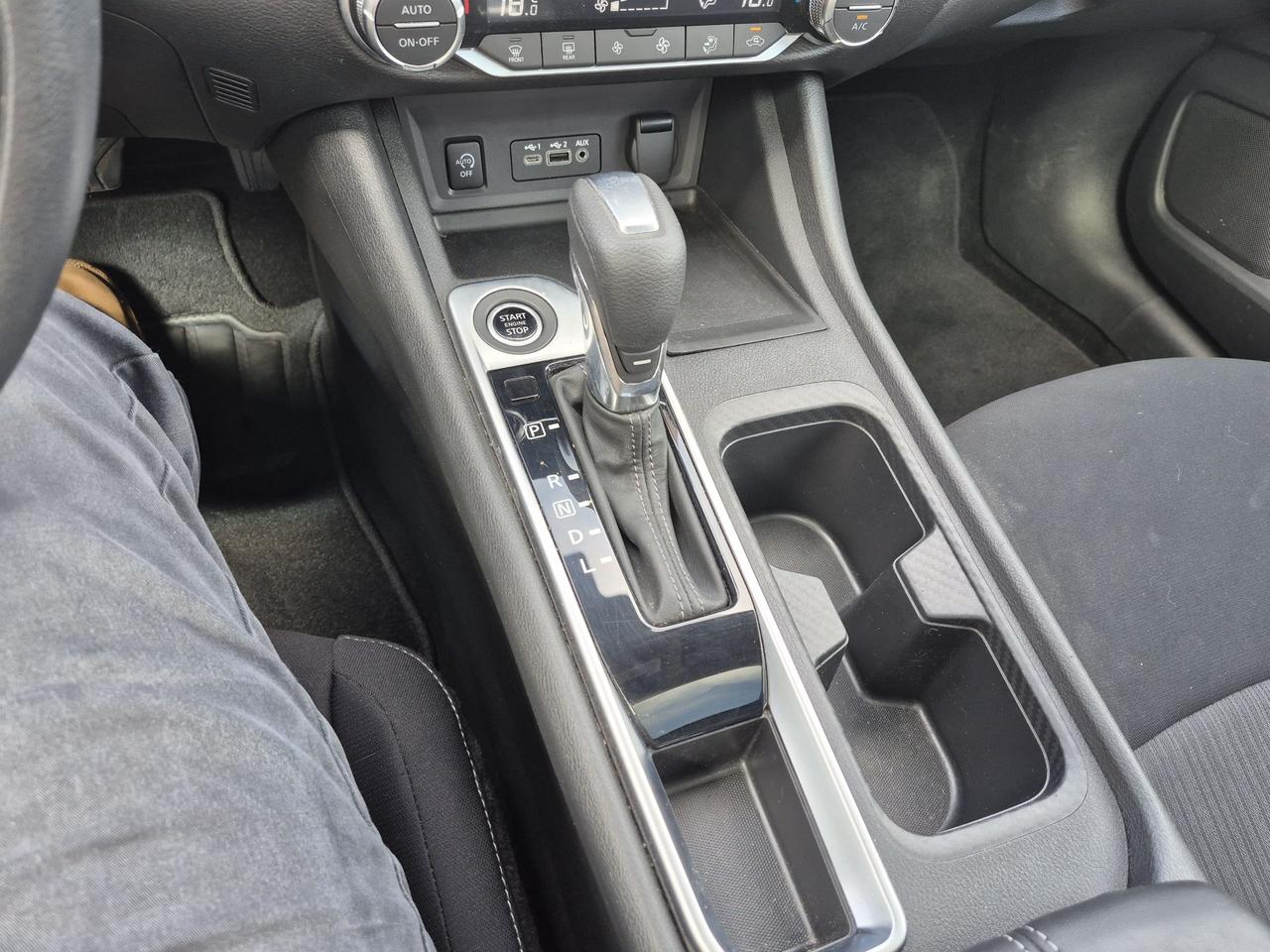 2024 Nissan Sentra SV Photo