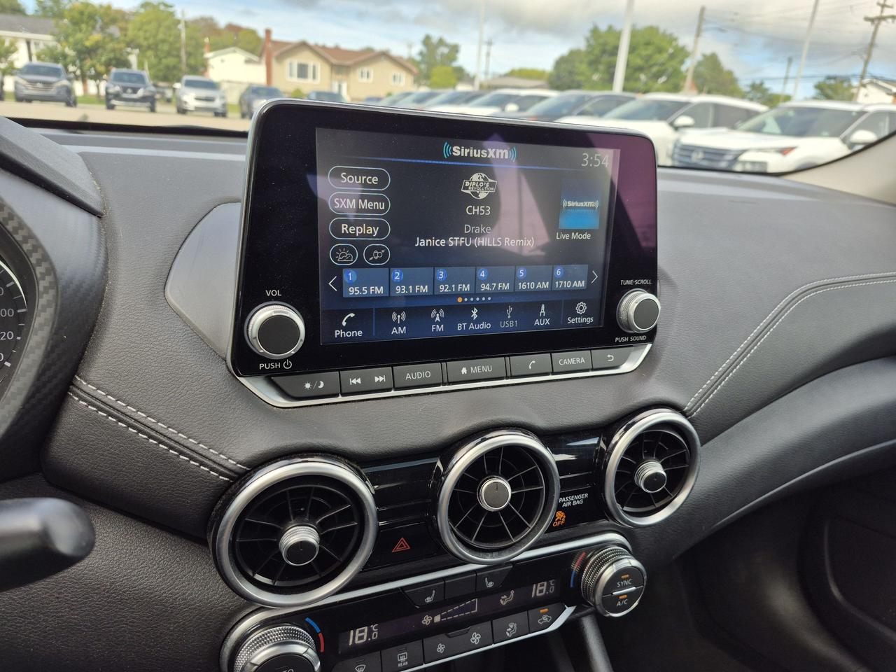 2024 Nissan Sentra SV Photo
