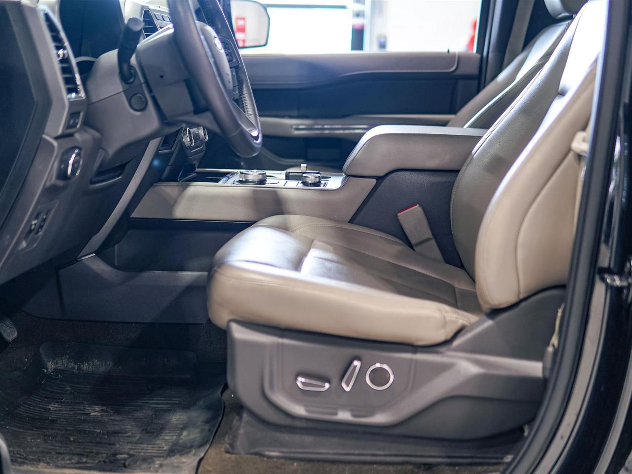 2019 Ford Expedition XLT 4X4 | LEATHER | 8 PASS | NO ACCIDENTS Photo