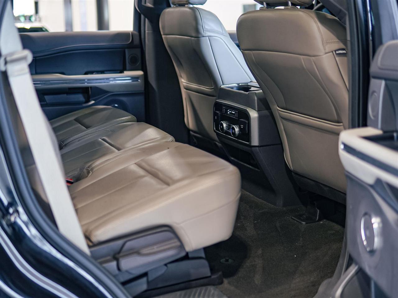 2019 Ford Expedition XLT 4X4 | LEATHER | 8 PASS | NO ACCIDENTS Photo