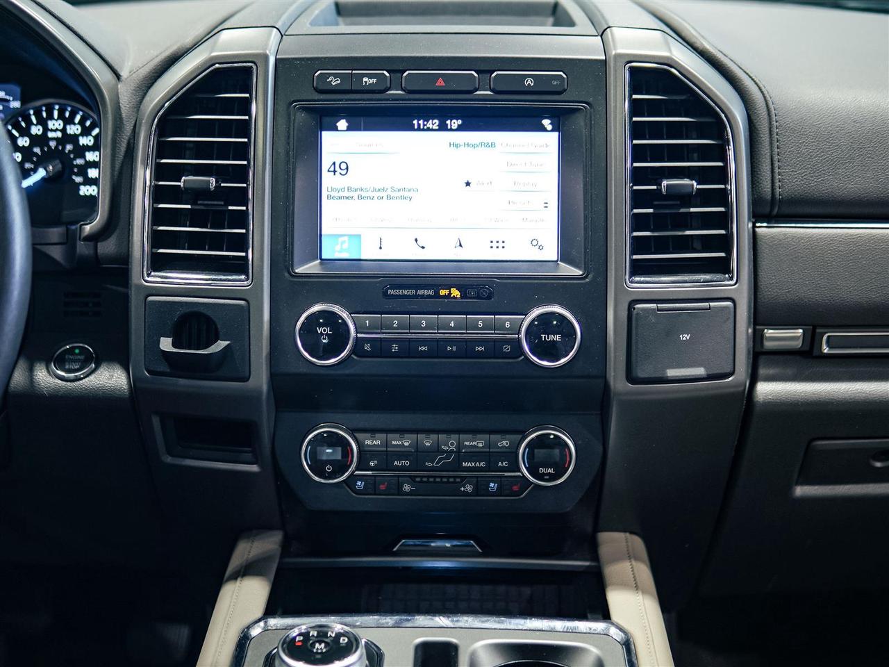 2019 Ford Expedition XLT 4X4 | LEATHER | 8 PASS | NO ACCIDENTS Photo