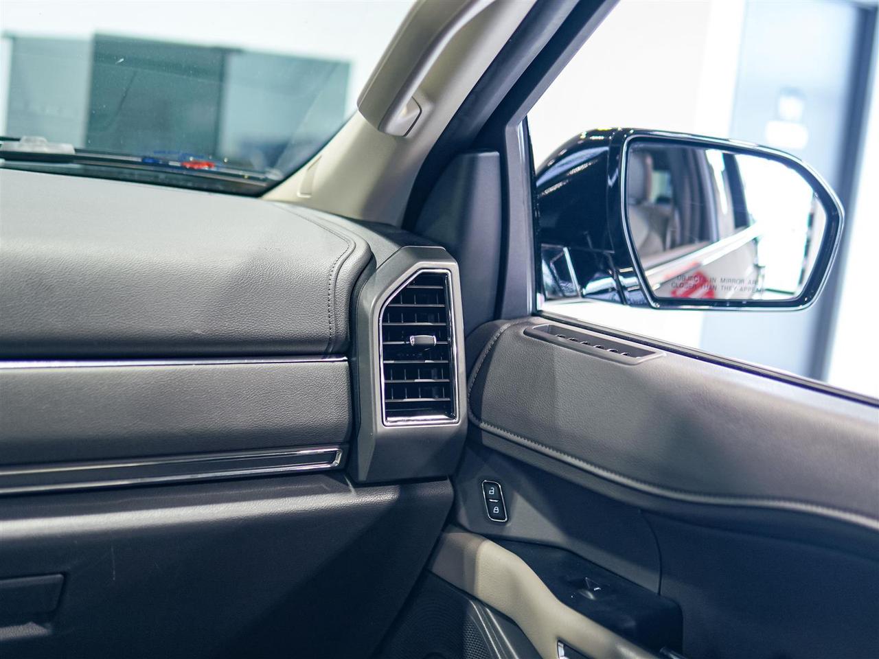 2019 Ford Expedition XLT 4X4 | LEATHER | 8 PASS | NO ACCIDENTS Photo
