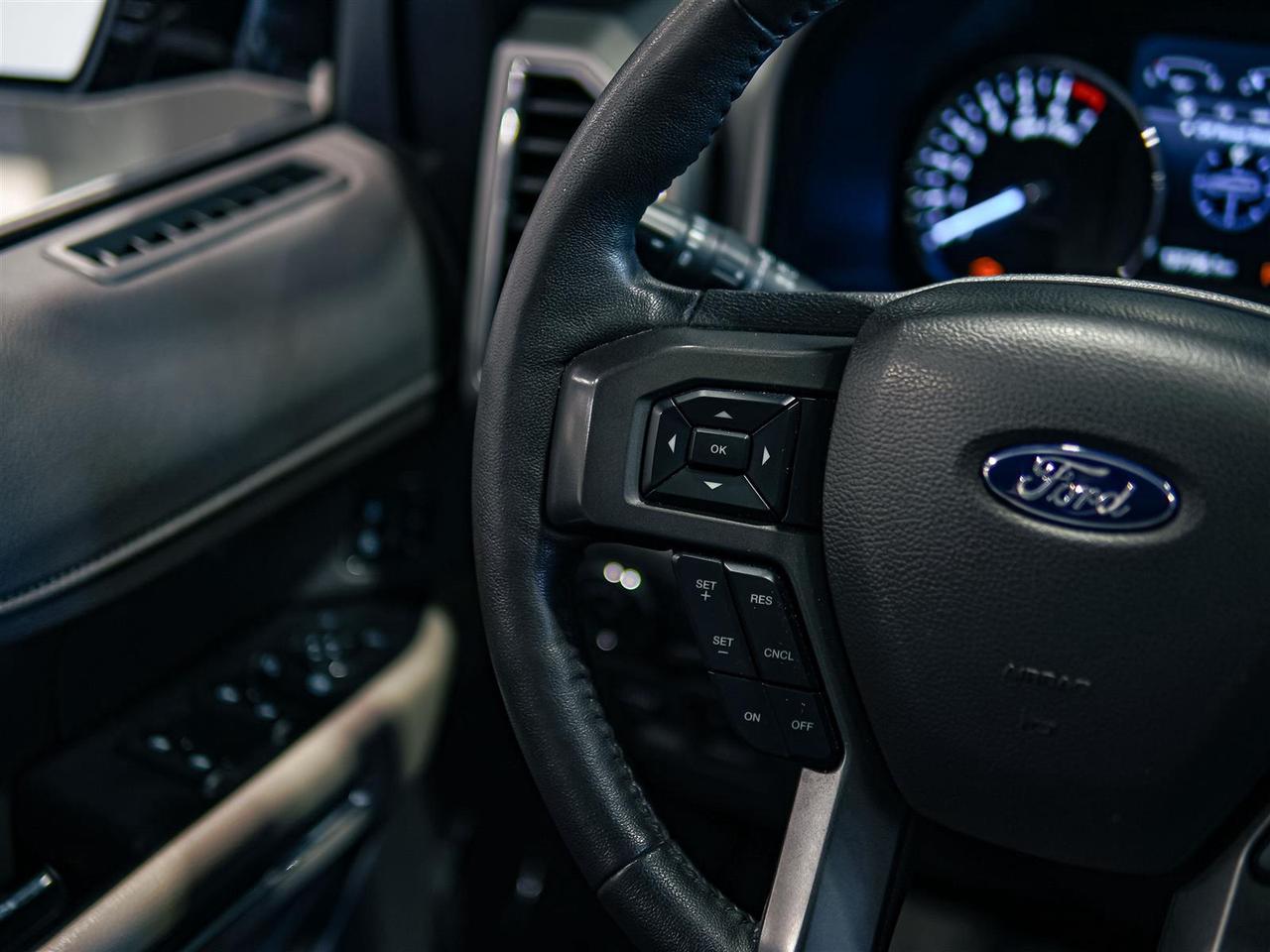 2019 Ford Expedition XLT 4X4 | LEATHER | 8 PASS | NO ACCIDENTS Photo
