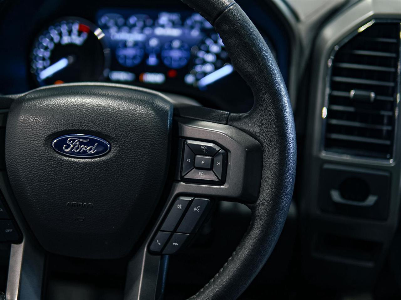 2019 Ford Expedition XLT 4X4 | LEATHER | 8 PASS | NO ACCIDENTS Photo