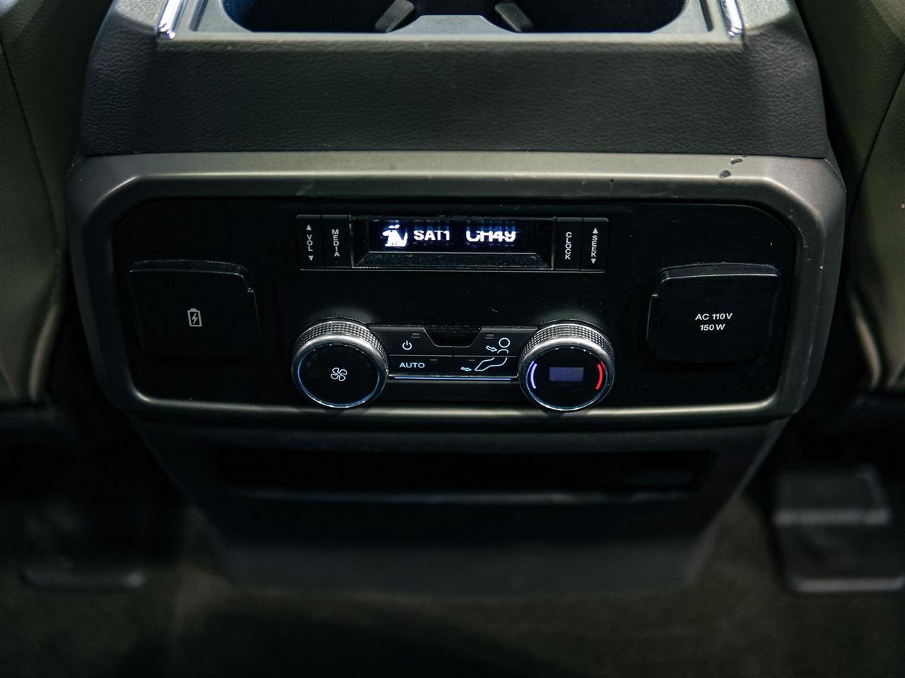 2019 Ford Expedition XLT 4X4 | LEATHER | 8 PASS | NO ACCIDENTS Photo
