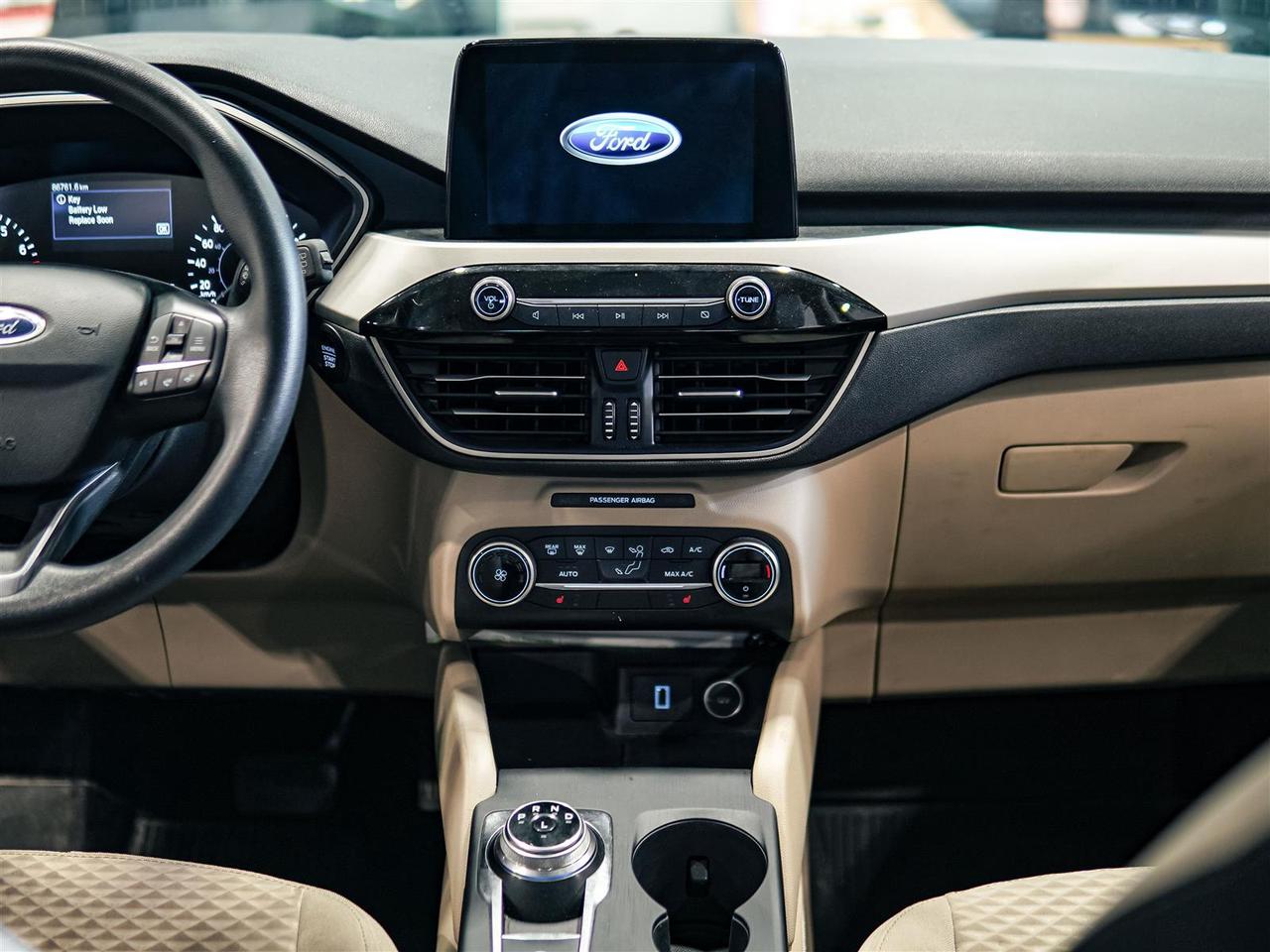2020 Ford Escape SE 2.0L AWD | NO ACCIDENTS | NAV | BLIND | SENSORS Photo