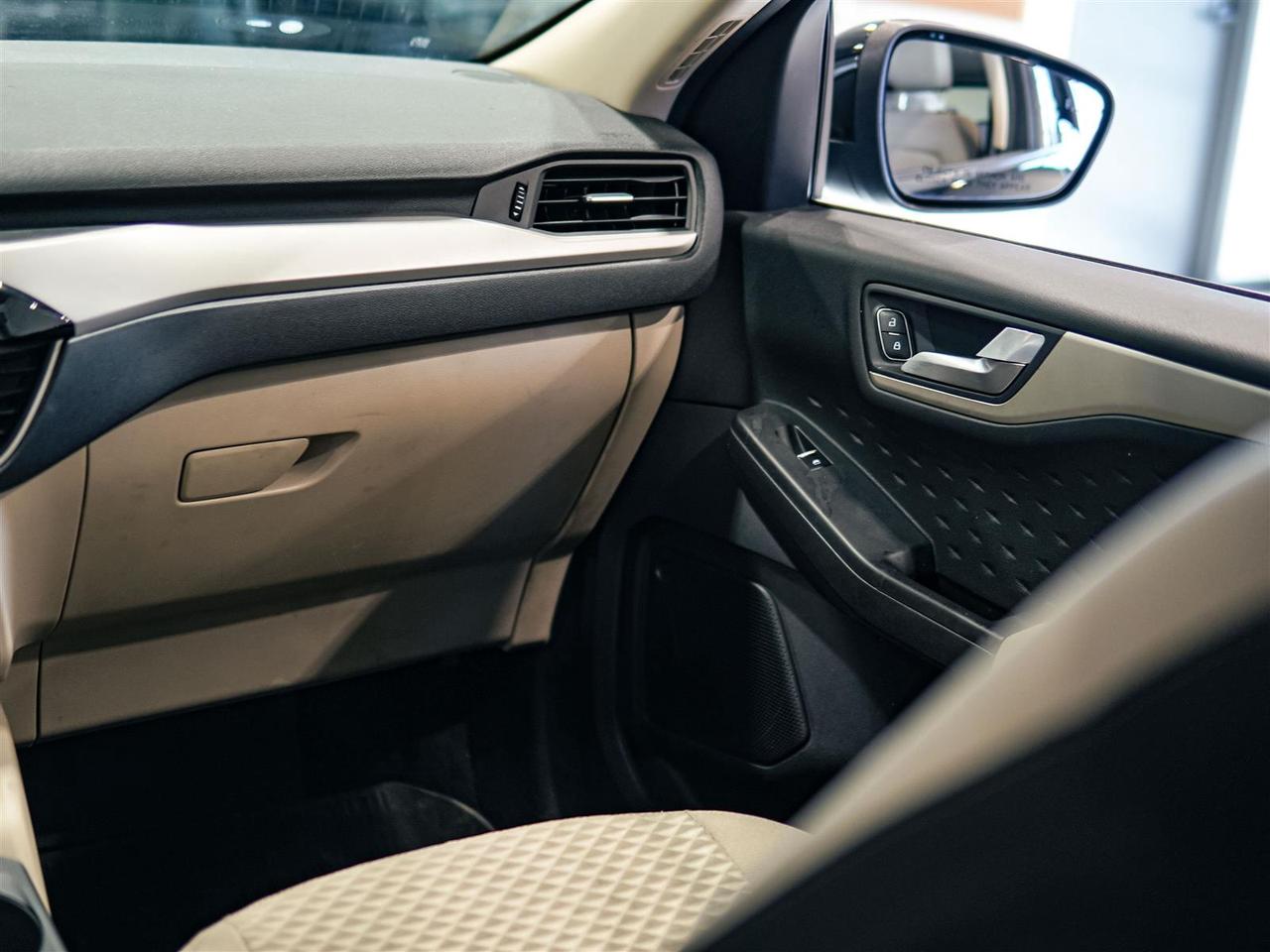 2020 Ford Escape SE 2.0L AWD | NO ACCIDENTS | NAV | BLIND | SENSORS Photo