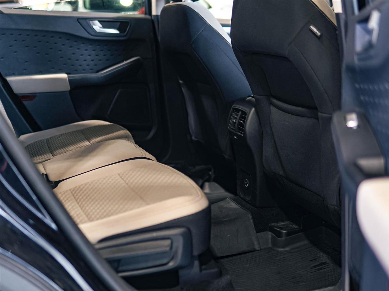 2020 Ford Escape SE 2.0L AWD | NO ACCIDENTS | NAV | BLIND | SENSORS Photo