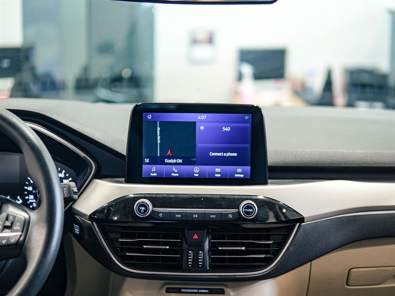2020 Ford Escape SE 2.0L AWD | NO ACCIDENTS | NAV | BLIND | SENSORS Photo