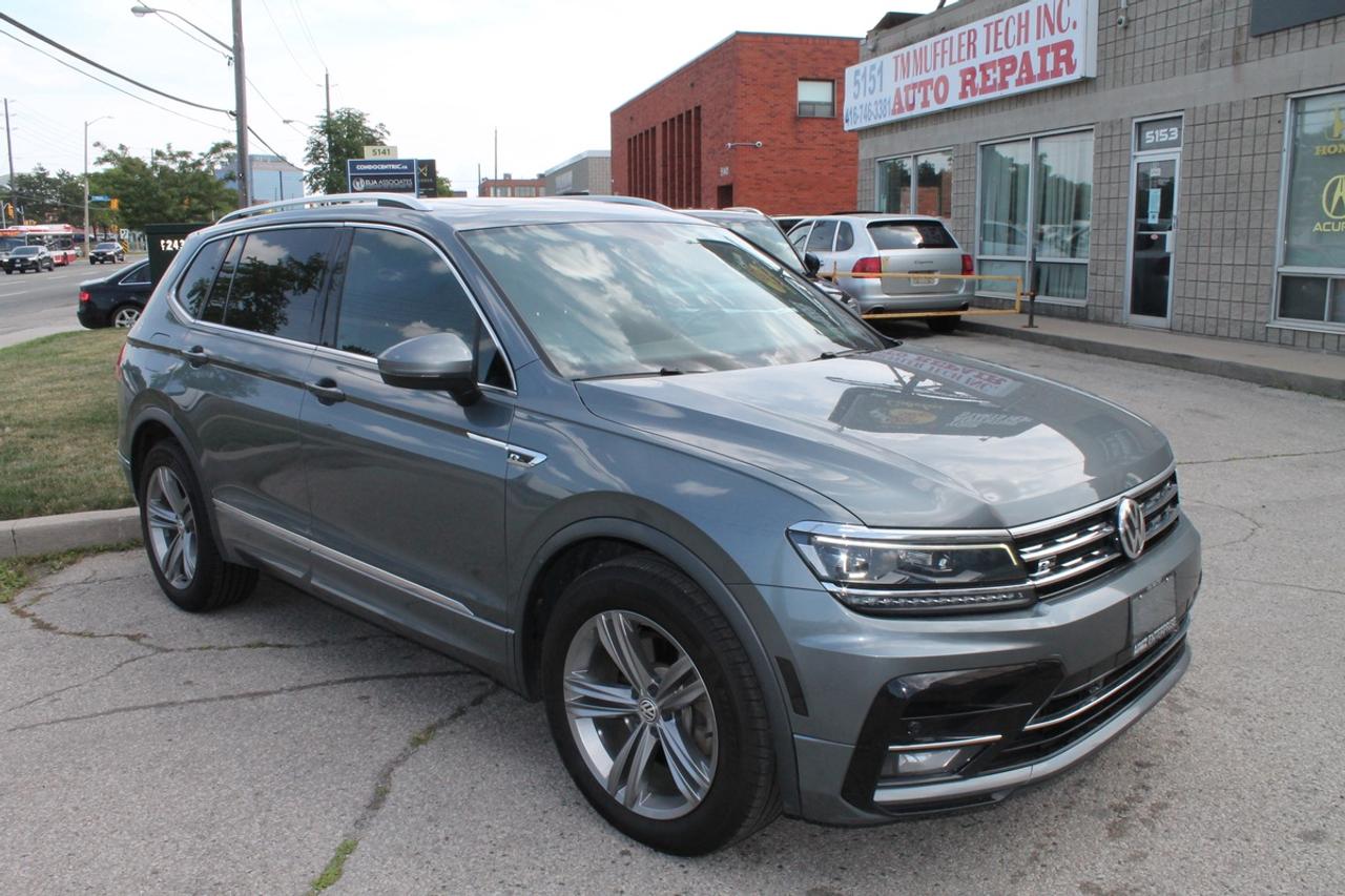 2018 Volkswagen Tiguan SEL Premium 4Motion R-LINE Photo