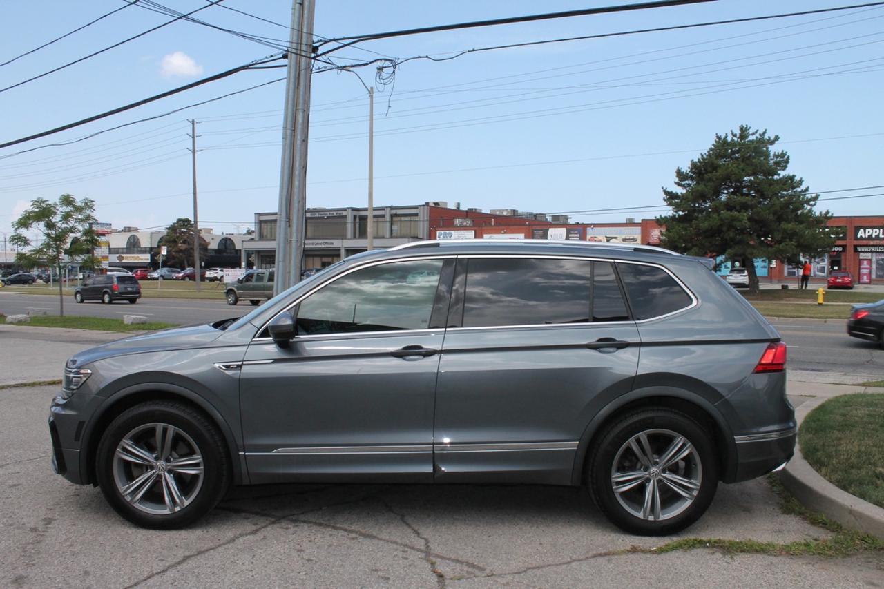 2018 Volkswagen Tiguan SEL Premium 4Motion R-LINE Photo