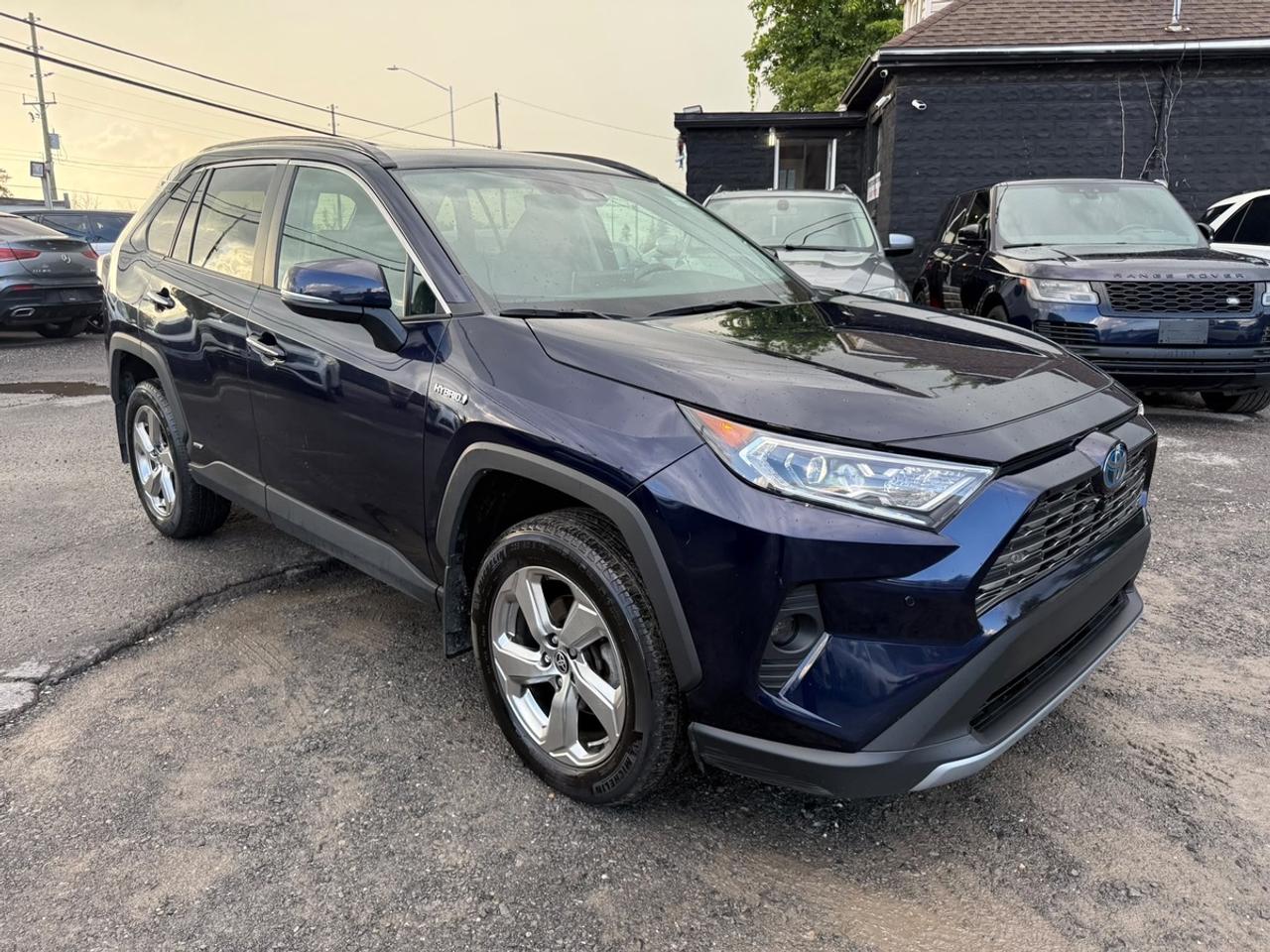 2021 Toyota RAV4 Hybrid Limited Photo