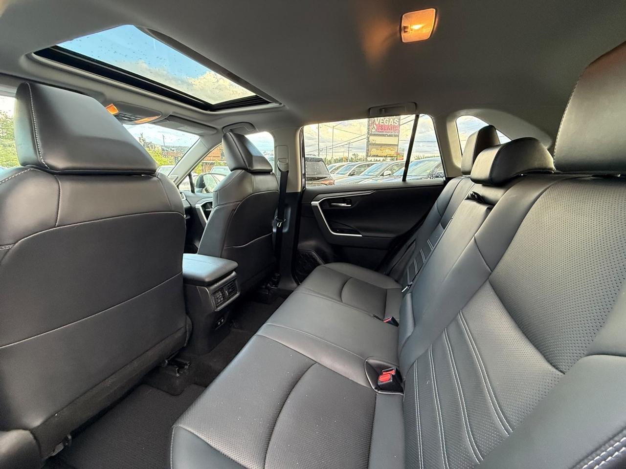 2021 Toyota RAV4 Hybrid Limited Photo