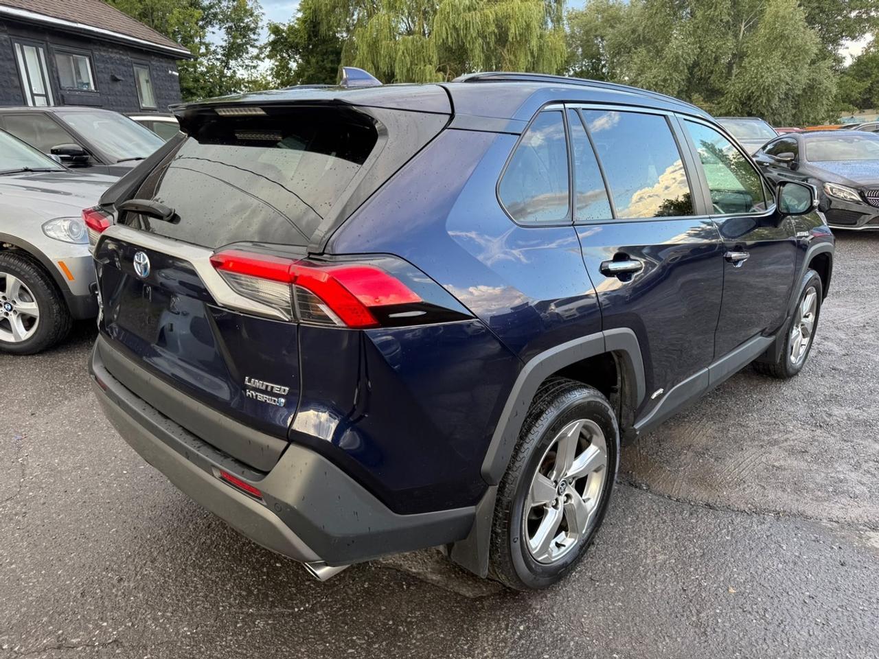 2021 Toyota RAV4 Hybrid Limited Photo