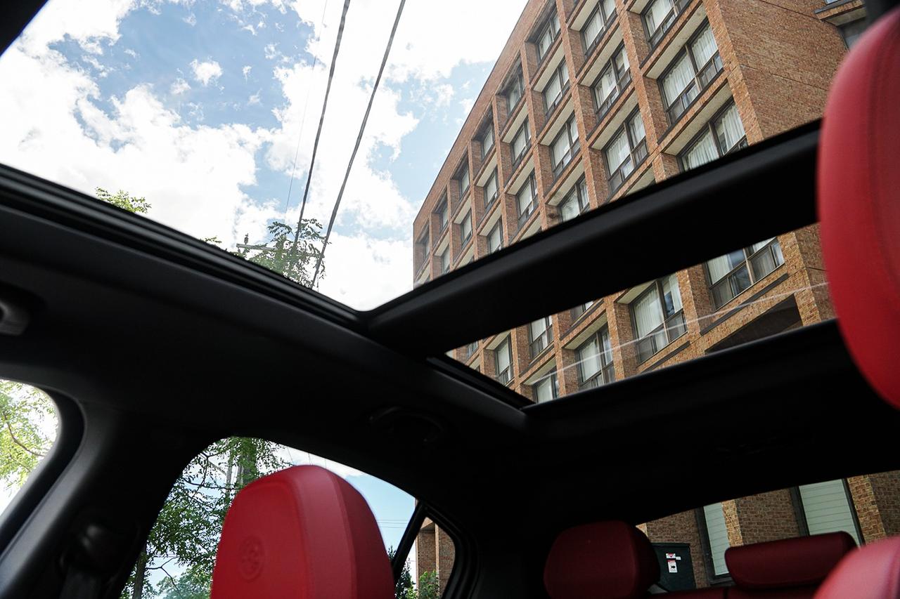 2021 Alfa Romeo Stelvio Ti Sport |AWD|ONE OWNER|BSM|NAVI|PANO|RED INT Photo
