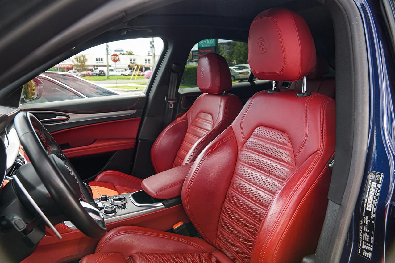 2021 Alfa Romeo Stelvio Ti Sport |AWD|ONE OWNER|BSM|NAVI|PANO|RED INT Photo