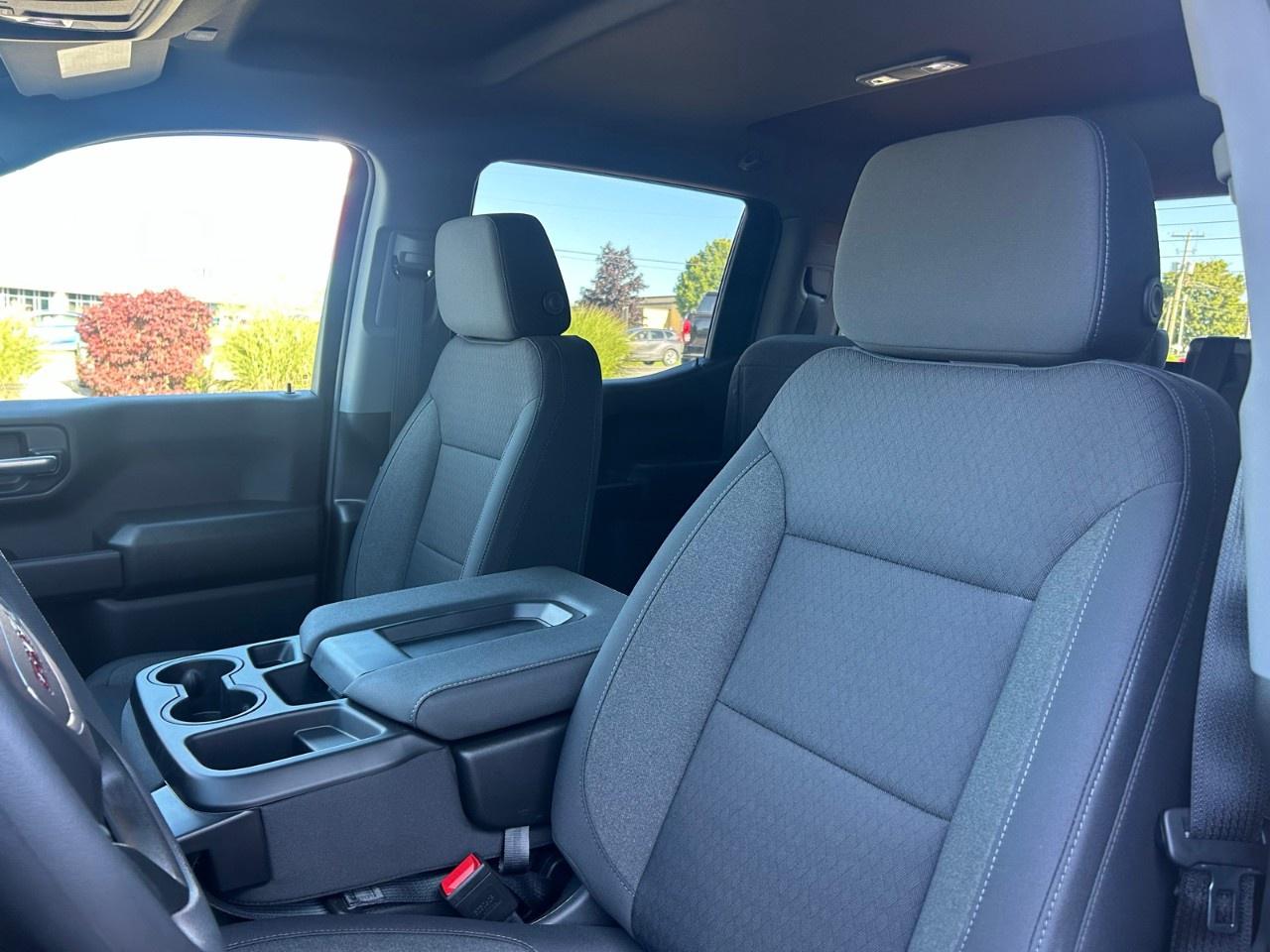 2026 GMC Sierra 1500 Crew Cab Short Box 4-Wheel Drive Pro Photo