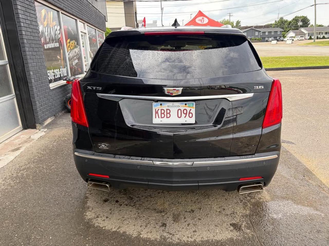 2017 Cadillac XT5 Luxury - Photo #4