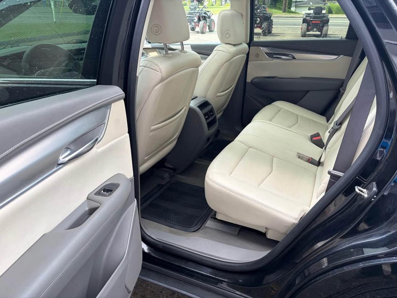 2017 Cadillac XT5 Luxury - Photo #7