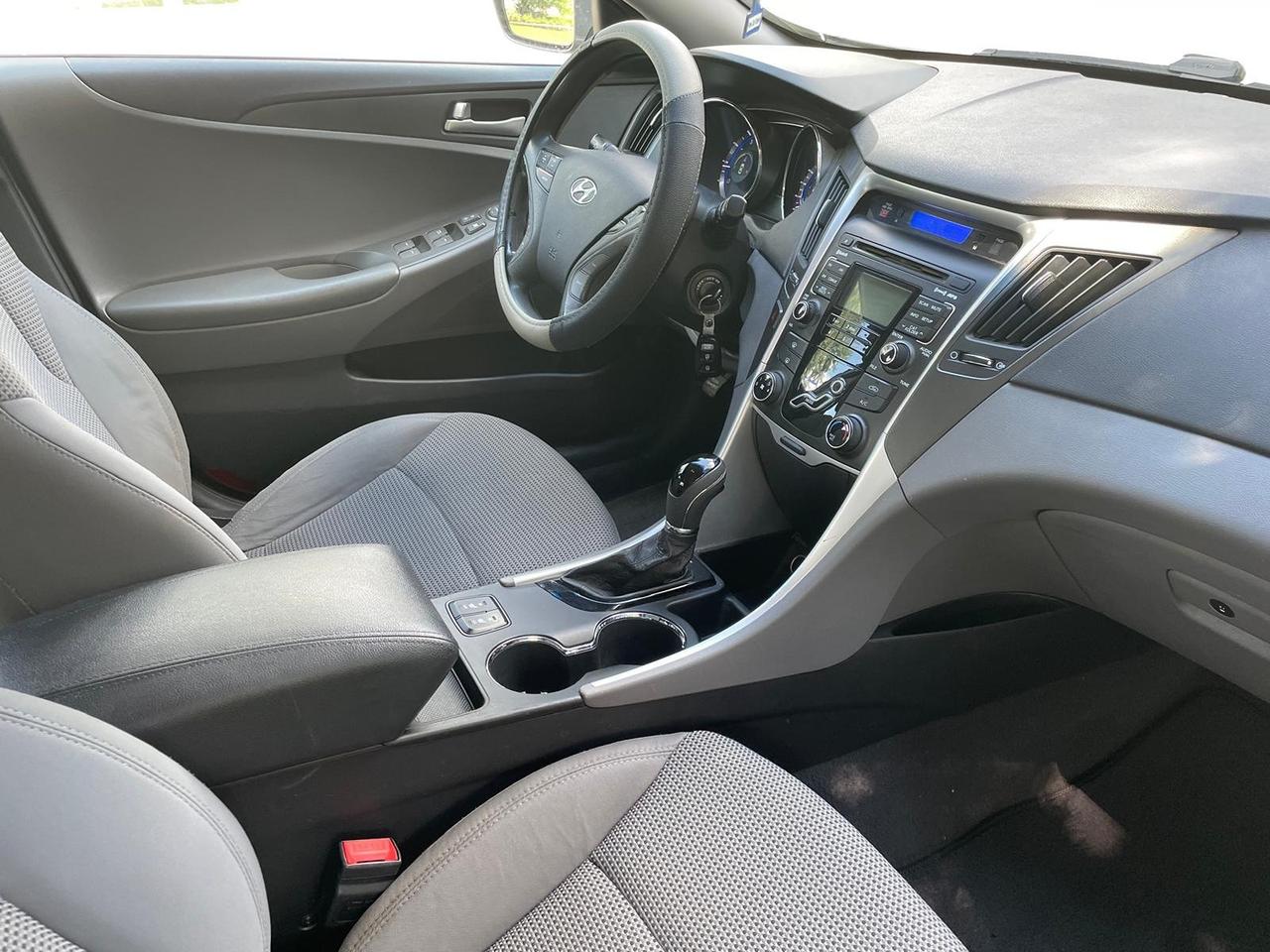 2011 Hyundai Sonata GLS Photo