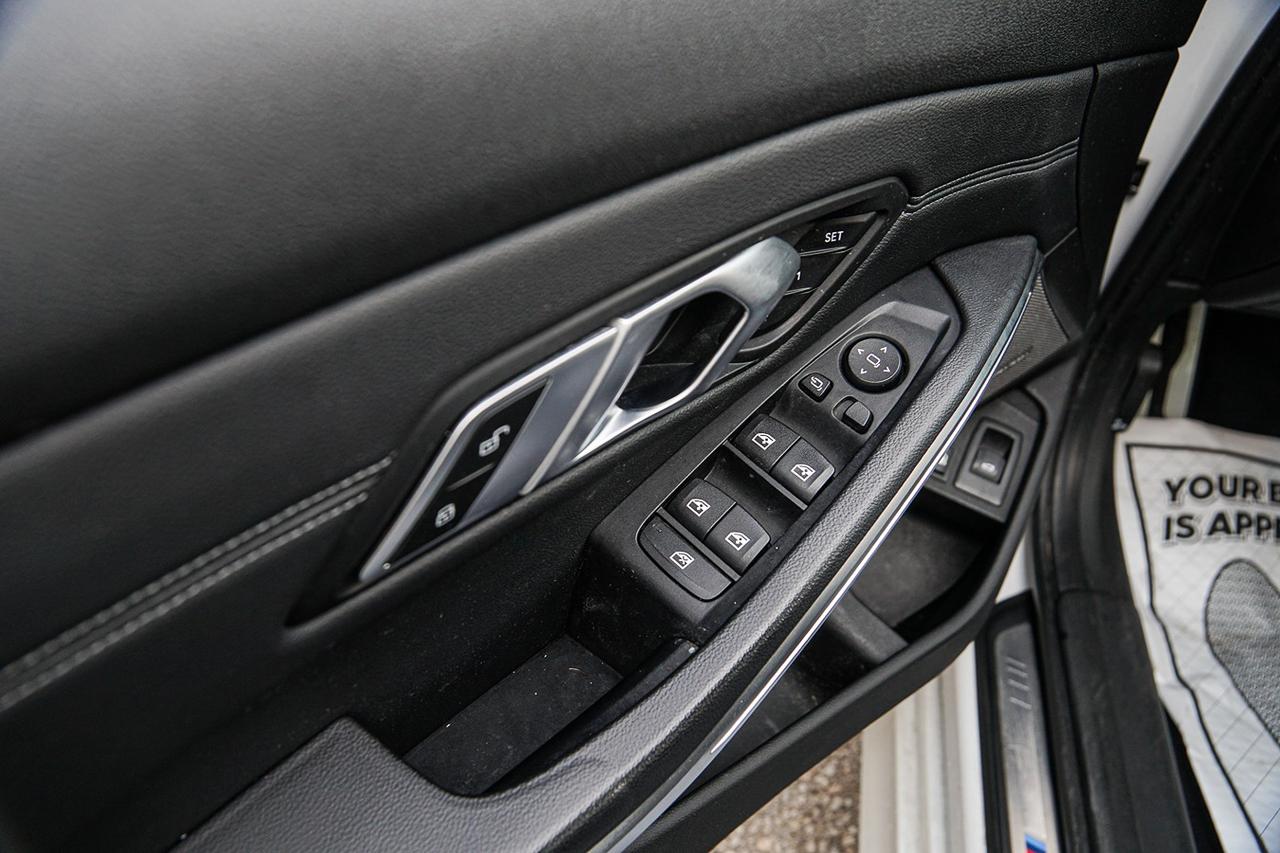 2021 BMW 3 Series 330e xDrive Plug-In Hybrid |BSM|NAVI|SUNROOF| Photo