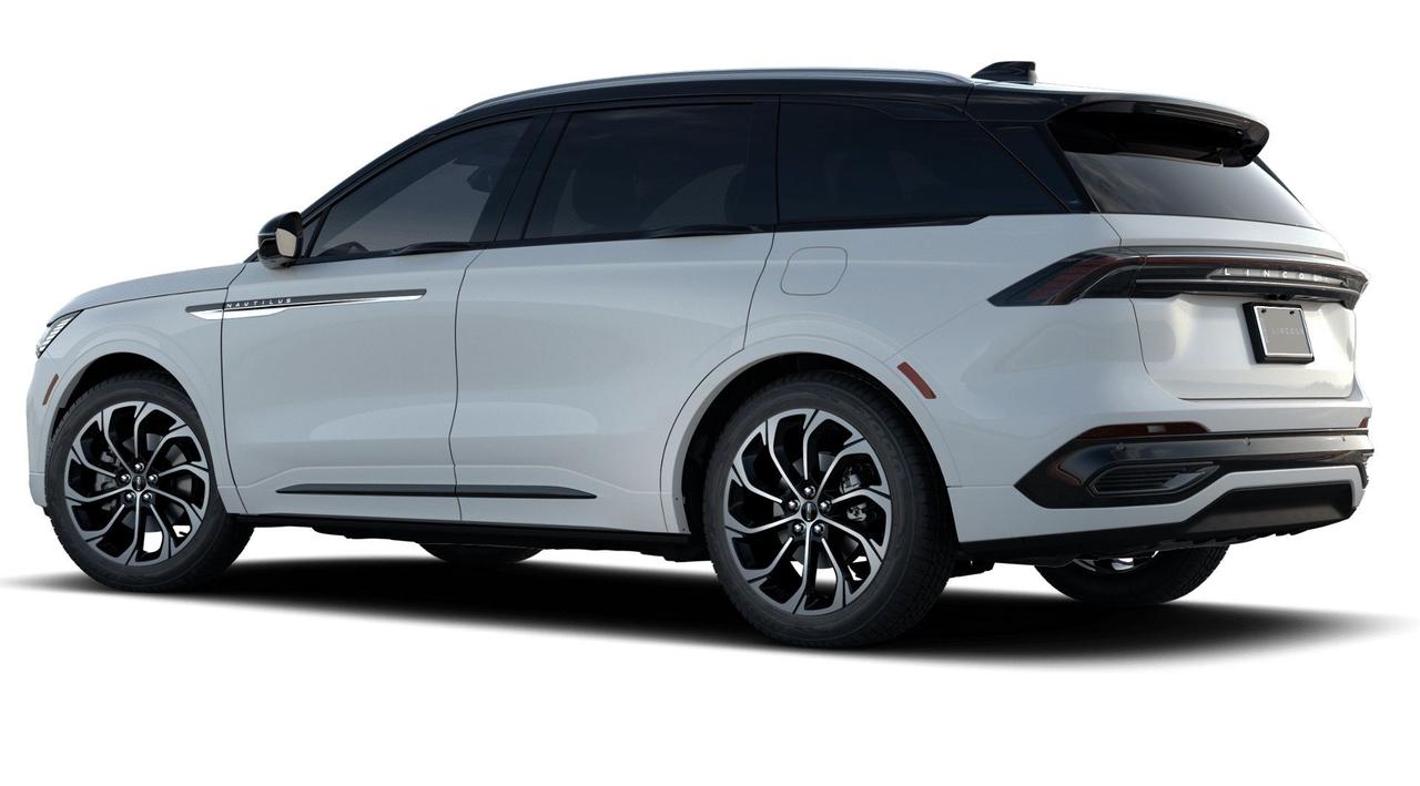 2026 Lincoln Nautilus Reserve AWD Photo1