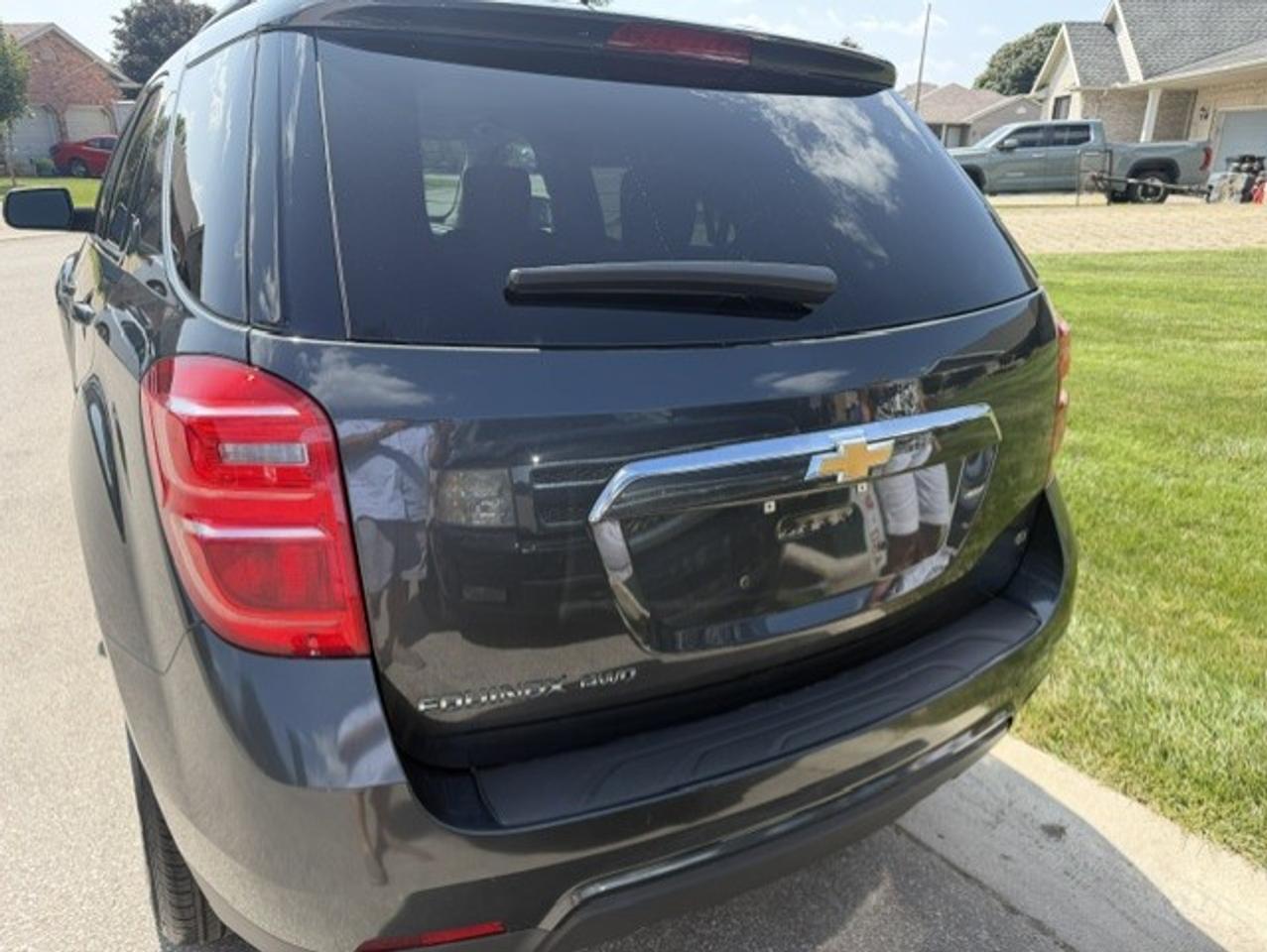 2017 Chevrolet Equinox AWD 4dr Photo4
