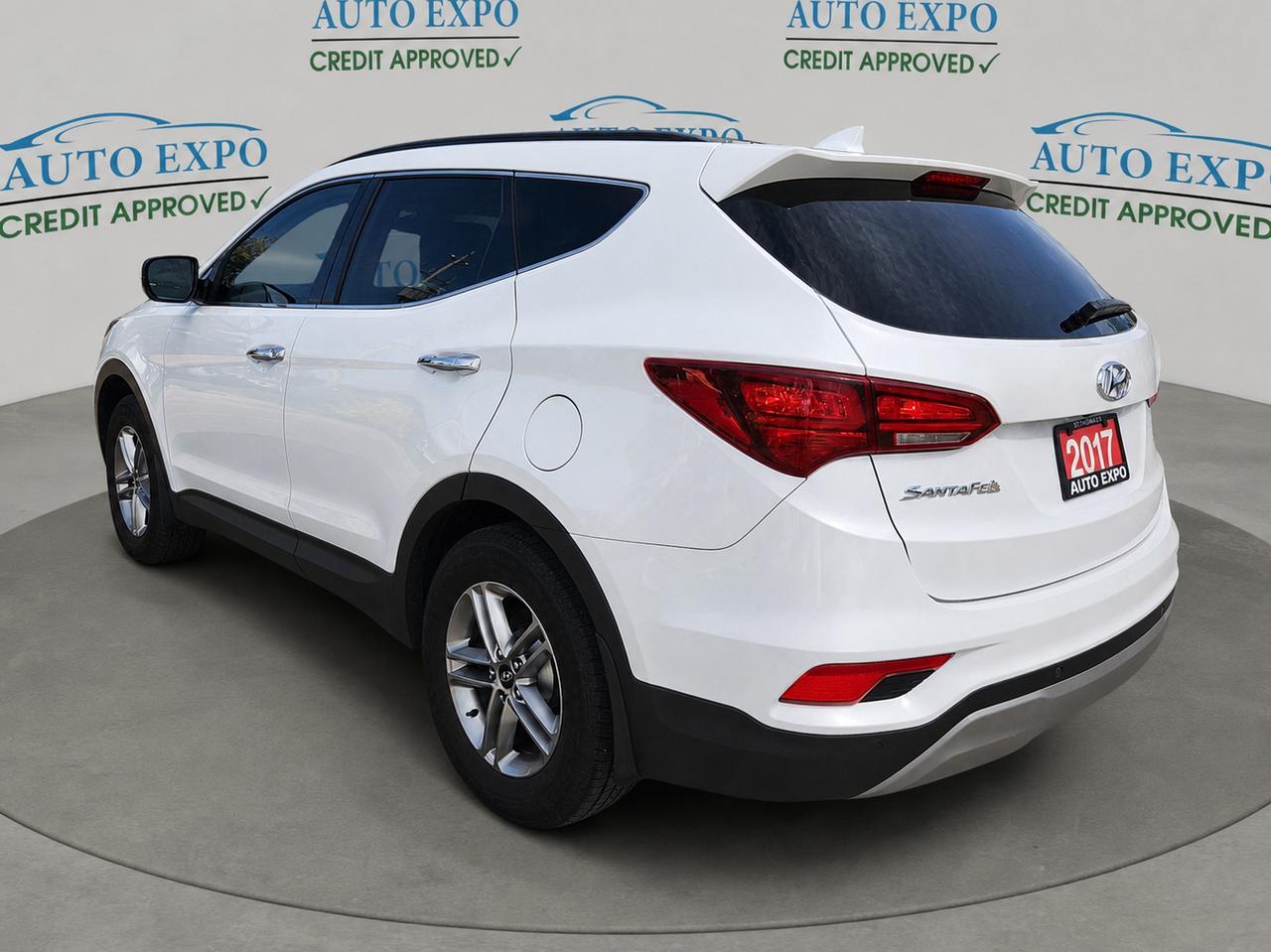 2017 Hyundai Santa Fe Sport One Owner,AWD,Sunroof,Certified,2 Keys,Leather,Fog Photo2