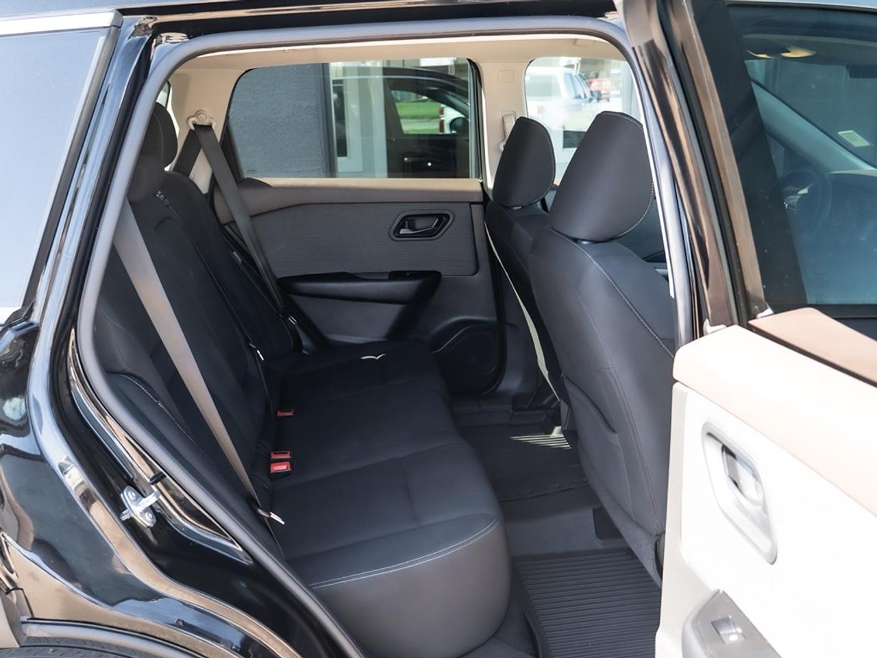 2023 Nissan Rogue S Photo18