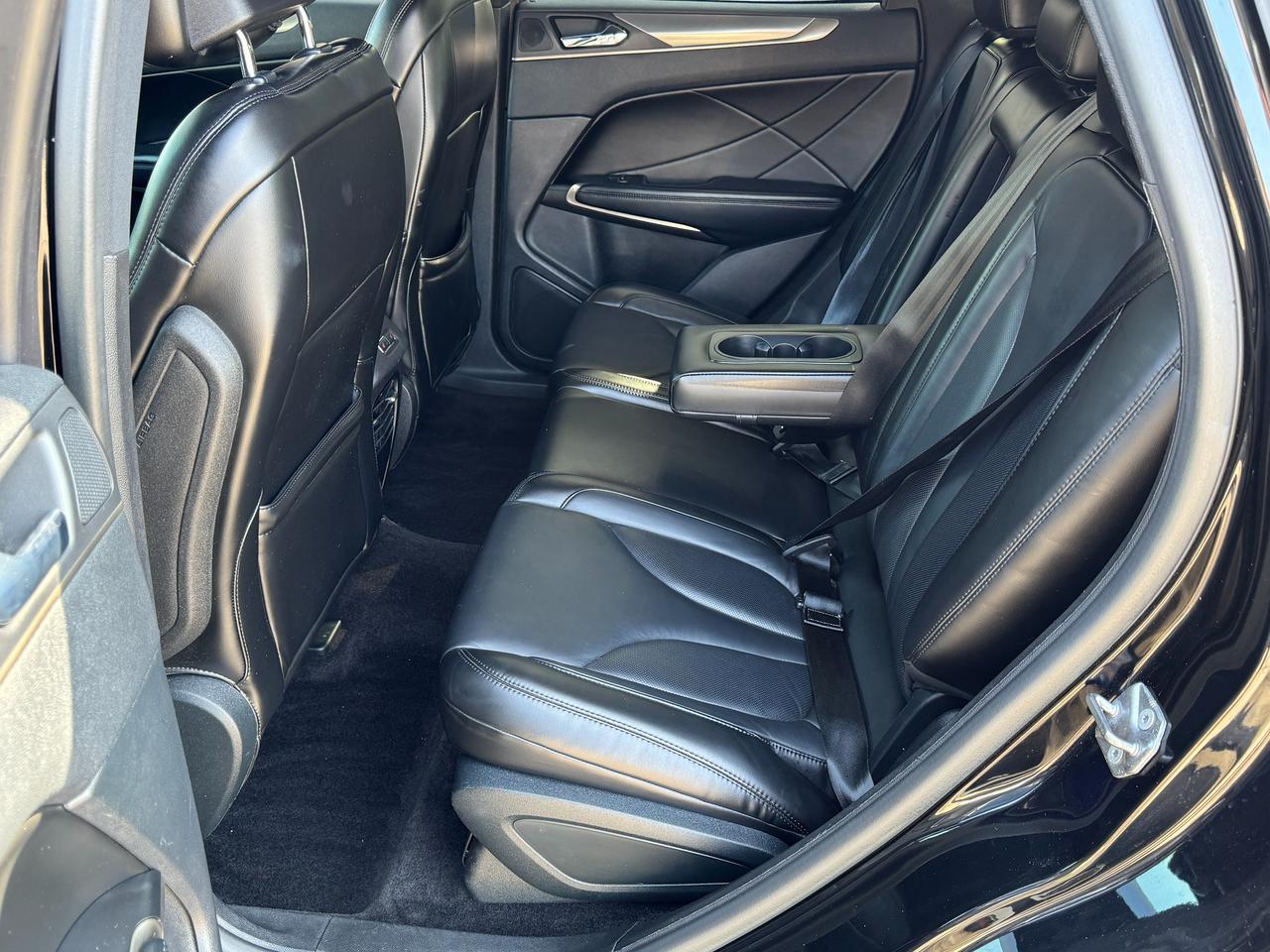 2018 Lincoln MKC Select AWD+Roof+ApplePlay+Remote Start+Leather Photo
