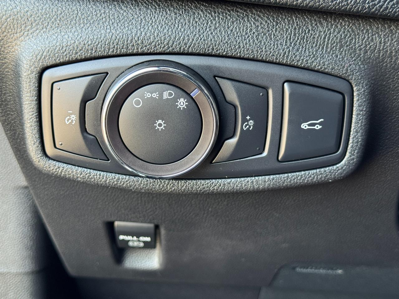 2018 Lincoln MKC Select AWD+Roof+ApplePlay+Remote Start+Leather Photo
