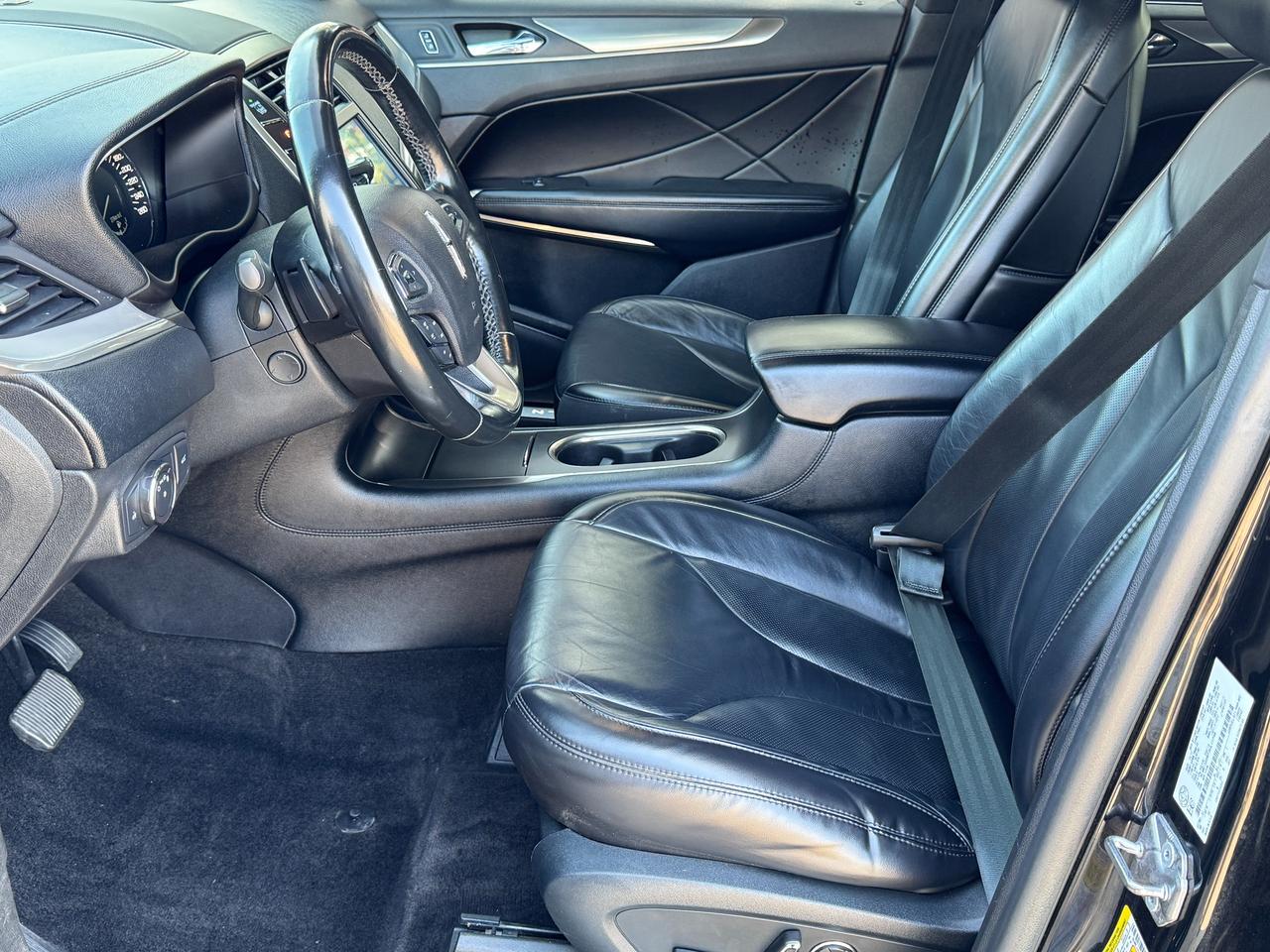 2018 Lincoln MKC Select AWD+Roof+ApplePlay+Remote Start+Leather Photo