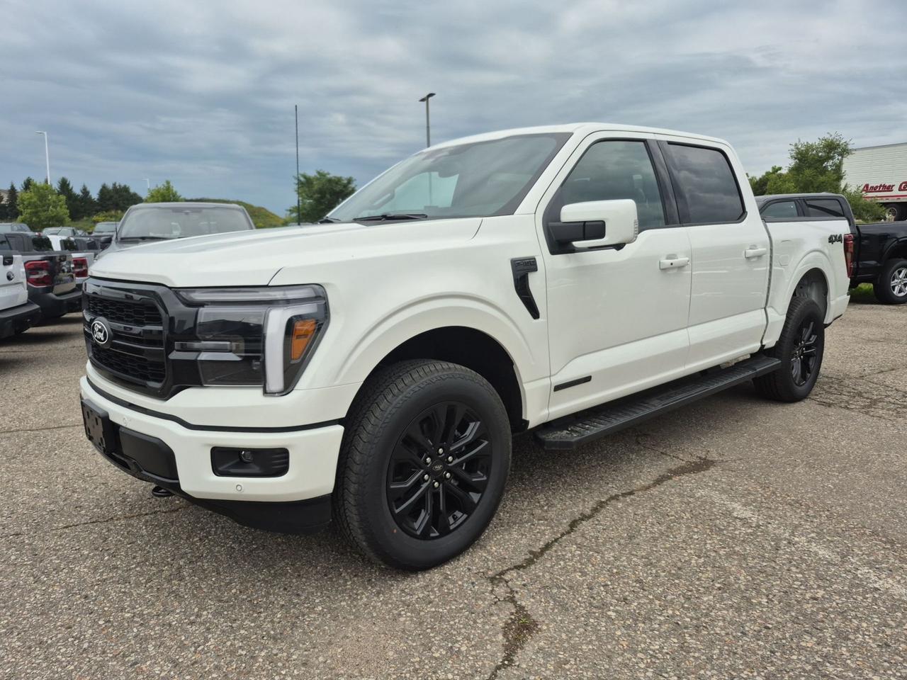 2026 Ford F-150 LARIAT HYBRID, MOONROOF, BLACK PKG, TOW/HAUL PKG Photo0