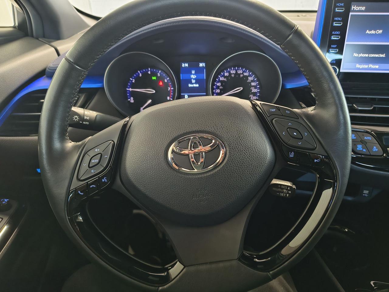 2021 Toyota C-HR LE Photo0