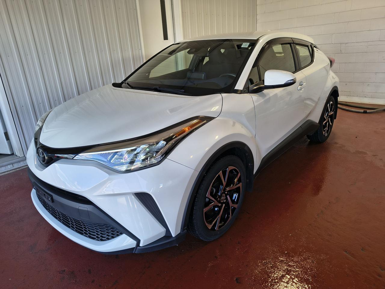 2021 Toyota C-HR LE Photo