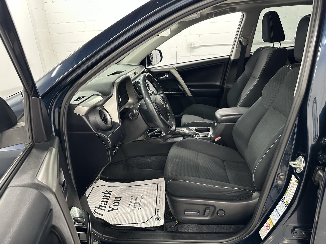 2018 Toyota RAV4 AWD XLE Photo29