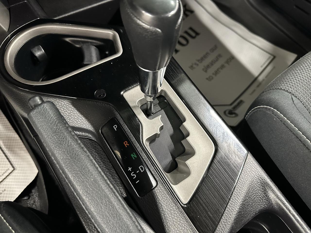 2018 Toyota RAV4 AWD XLE Photo12