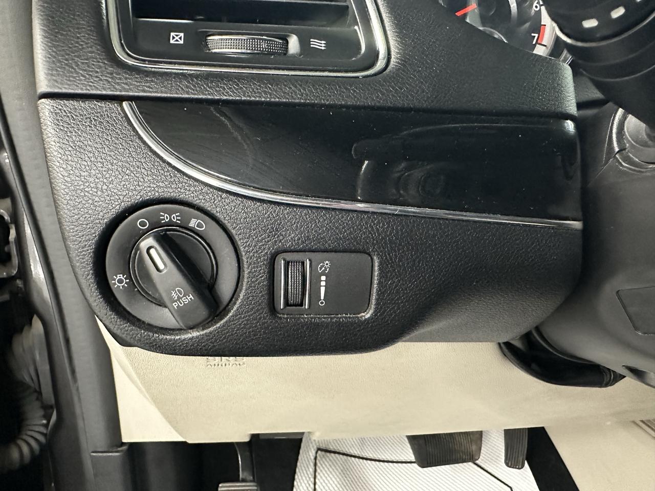 2019 Dodge Grand Caravan SXT Premium Plus Photo16