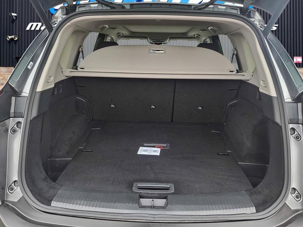 2023 Nissan Rogue Platinum AWD | Leather | Pano Roof | Heated Seats + Steering | Intelligent Cruise | Bose and More ! Photo