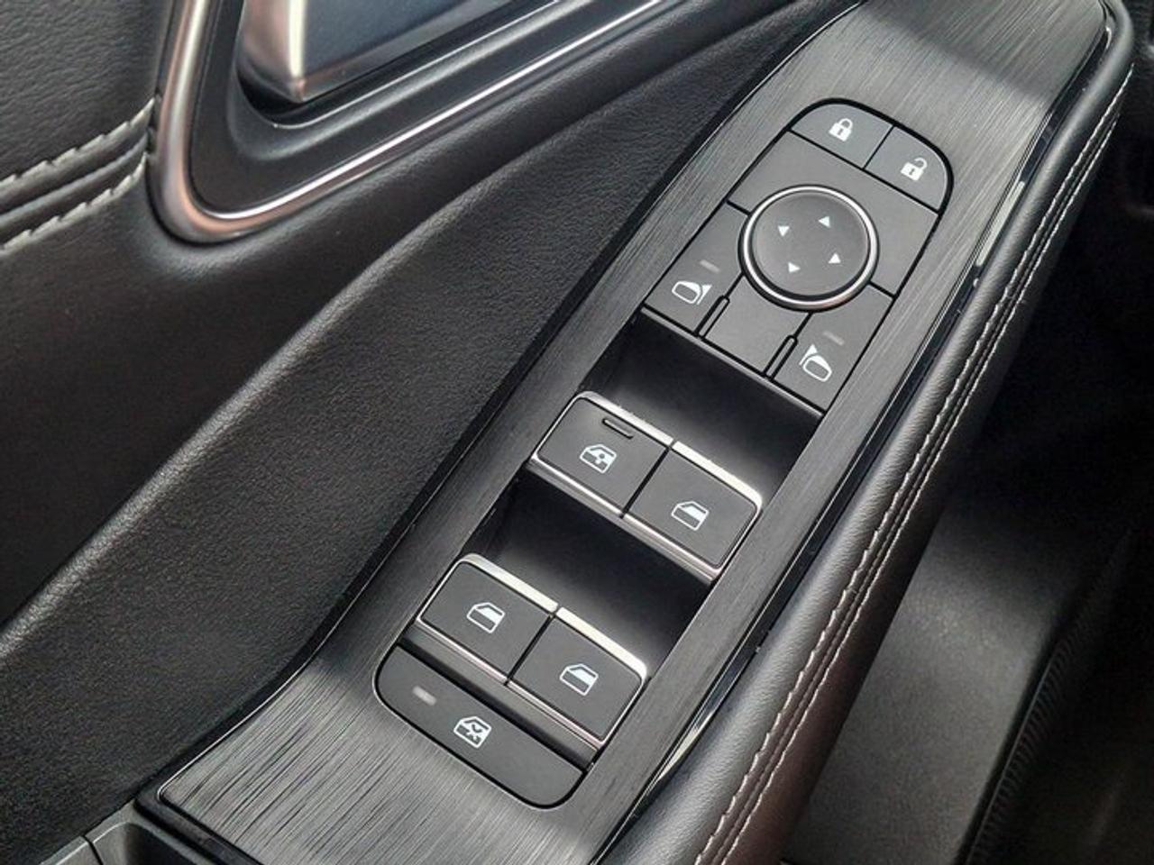 2023 Nissan Rogue Platinum AWD | Leather | Pano Roof | Heated Seats + Steering | Intelligent Cruise | Bose and More ! Photo