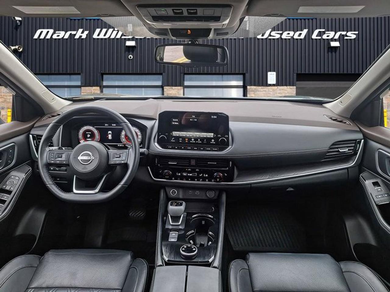 2023 Nissan Rogue Platinum AWD | Leather | Pano Roof | Heated Seats + Steering | Intelligent Cruise | Bose and More ! Photo