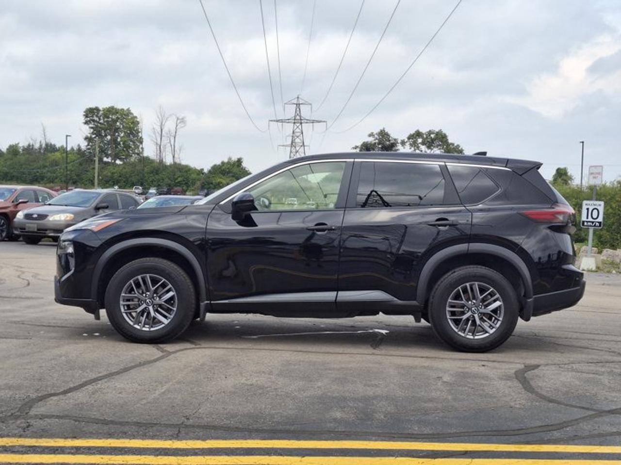 2024 Nissan Rogue S AWD | Heated Wheel + Seats | CarPlay + Android | Remote Start | BSW | FCW | and More ! Photo