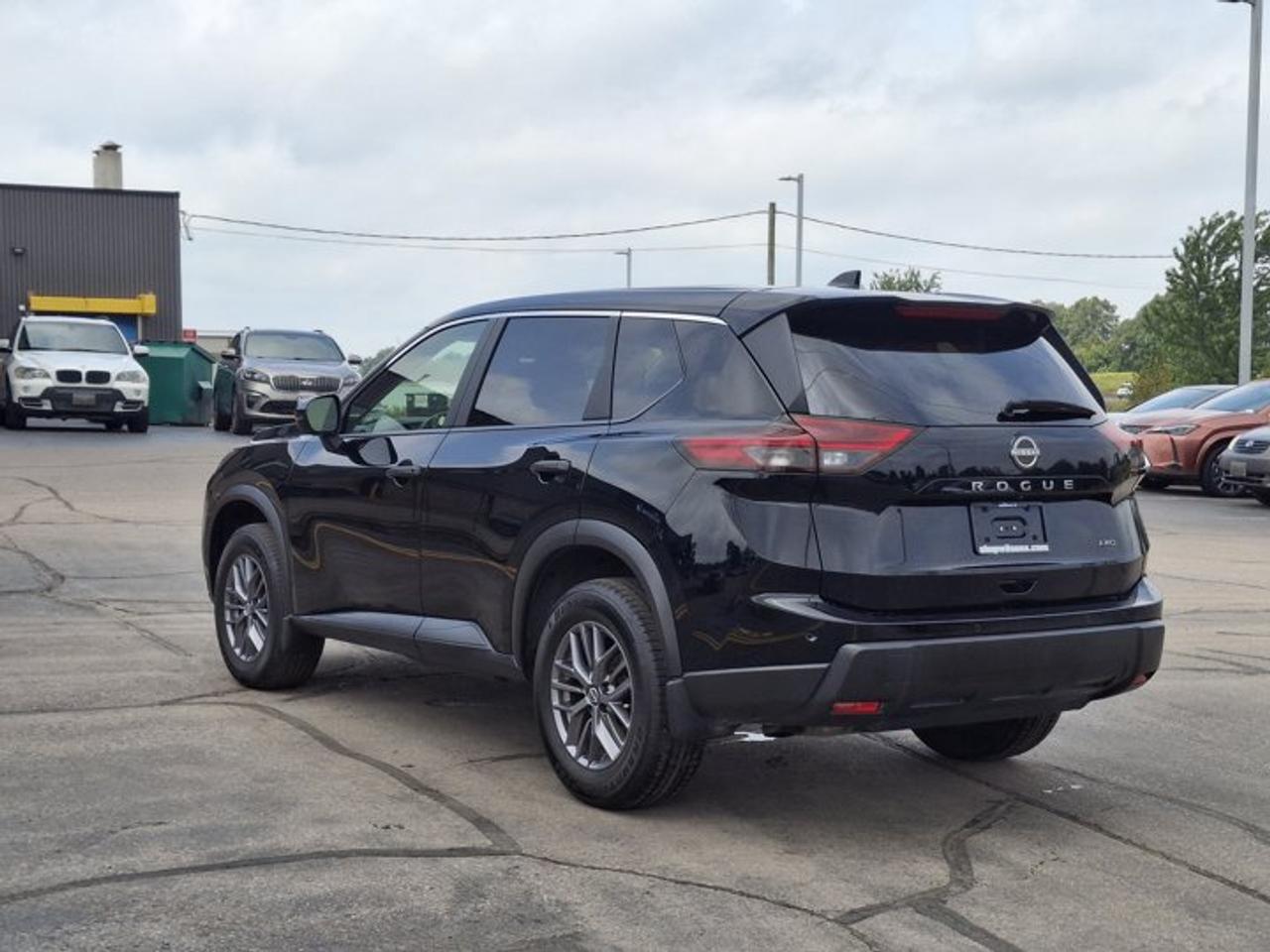 2024 Nissan Rogue S AWD | Heated Wheel + Seats | CarPlay + Android | Remote Start | BSW | FCW | and More ! Photo