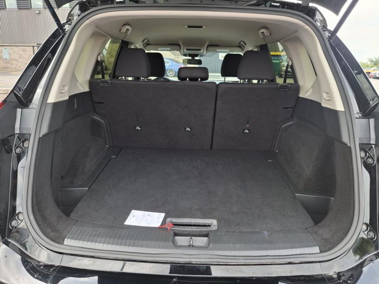 2024 Nissan Rogue S AWD | Heated Wheel + Seats | CarPlay + Android | Remote Start | BSW | FCW | and More ! Photo