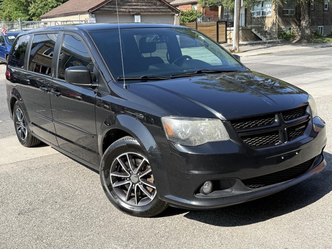 2014 Dodge Grand Caravan SXT Photo