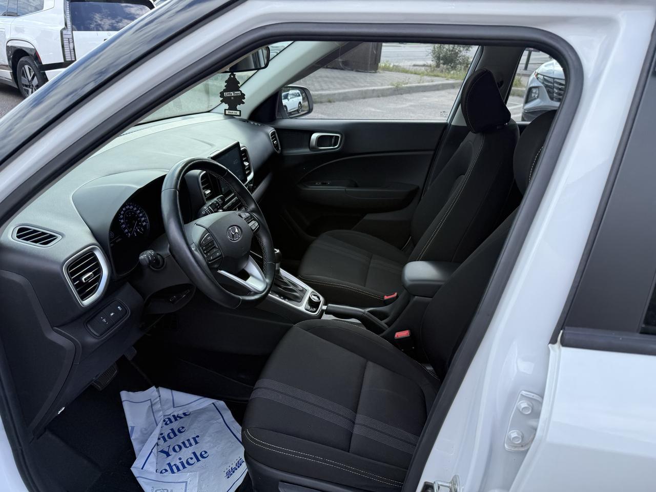 2021 Hyundai Venue PREFERRED Photo13